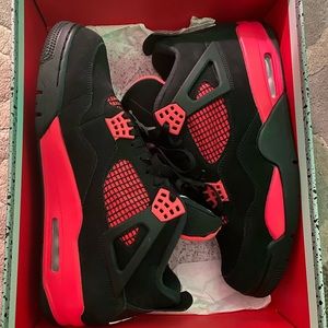 Jordan 4 thunder red